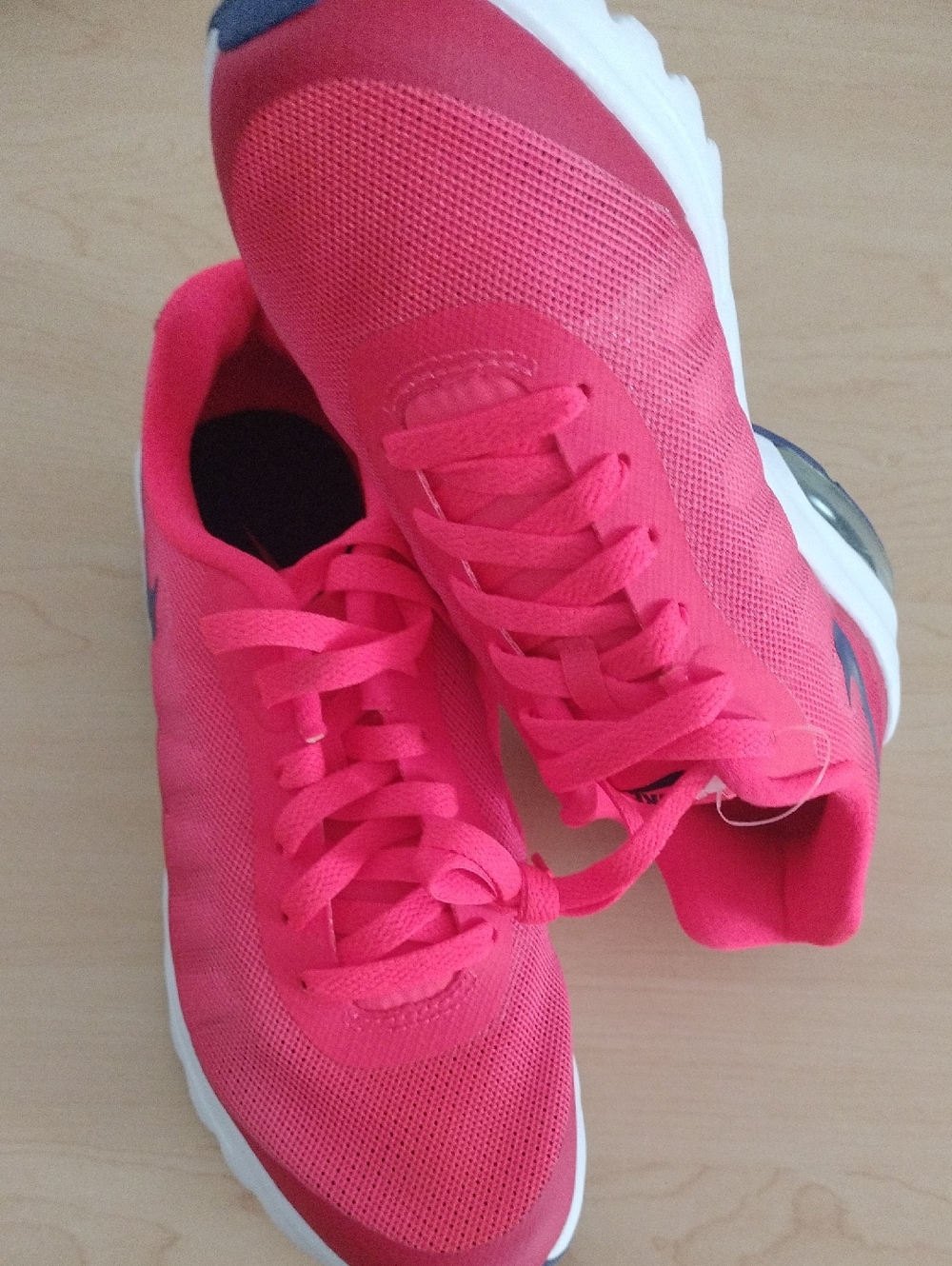 Nike Air Max Invigor Print W Running Shoes - Size 7